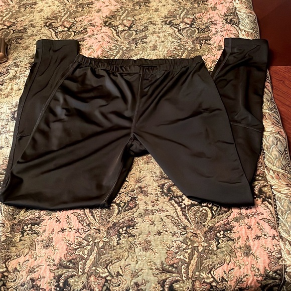 Champion Blacking Workout Leggings-Size Medium - Picture 2 of 7